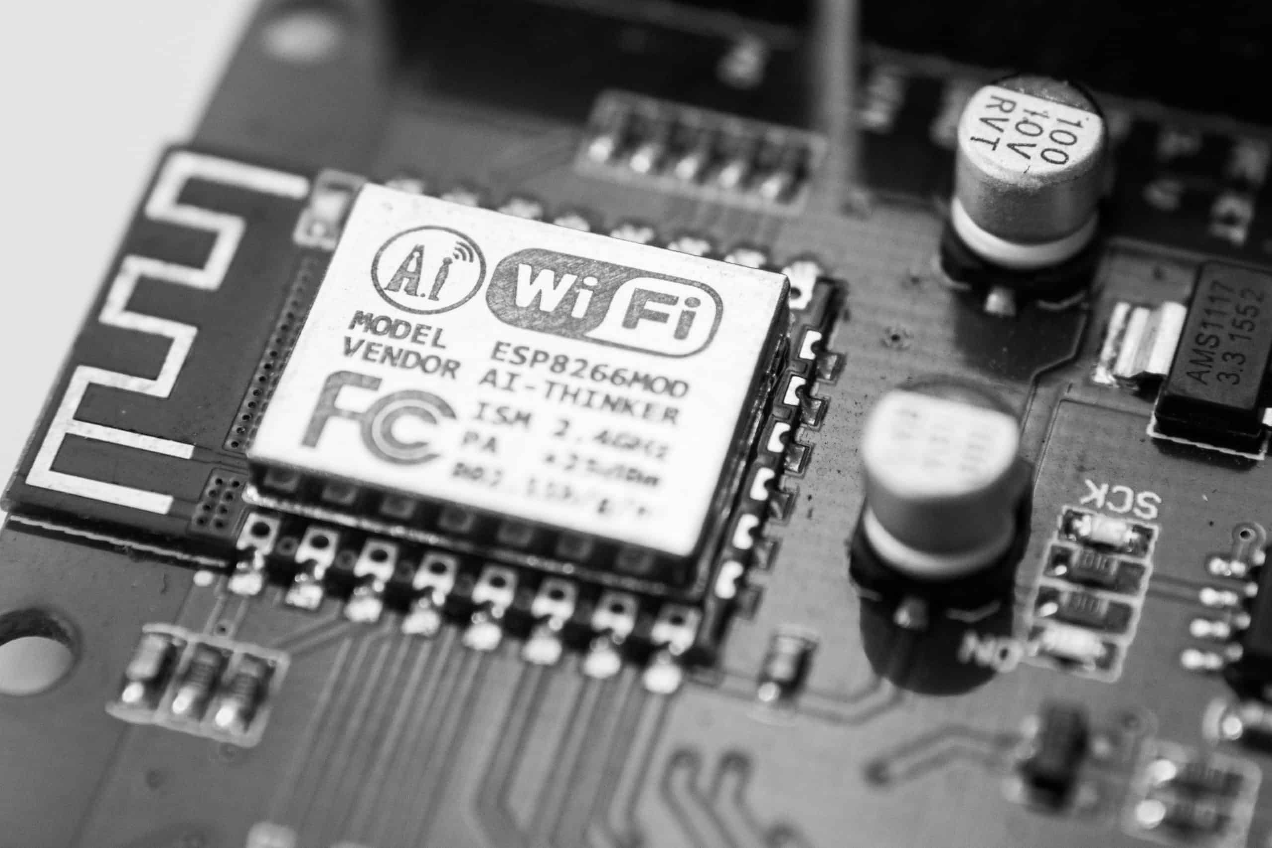 Wifi chip on a PCB componant board
